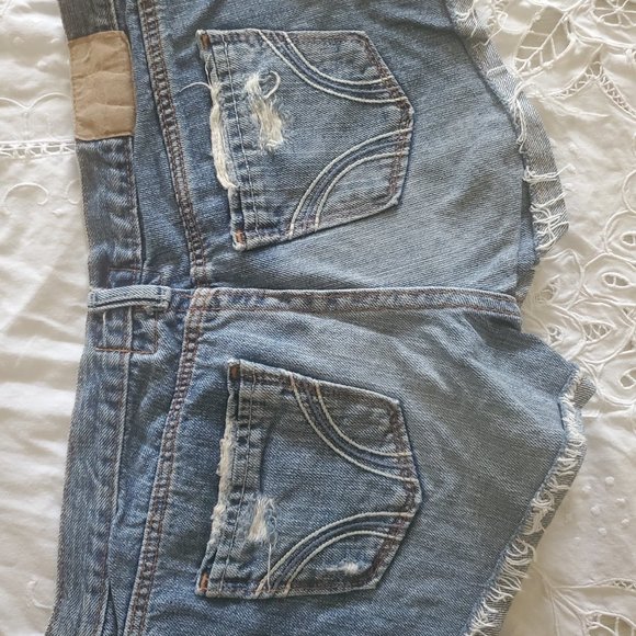 Hollister Jean Shorts - Picture 4 of 5